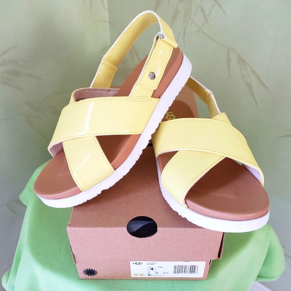 COPY - UGG BIG KIDS KLARA SANDAL:NIB LEMONADE YELLOW - Picture 1 of 11